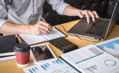 Peran Auditor dalam Memberikan Keyakinan Atas Laporan Keuangan